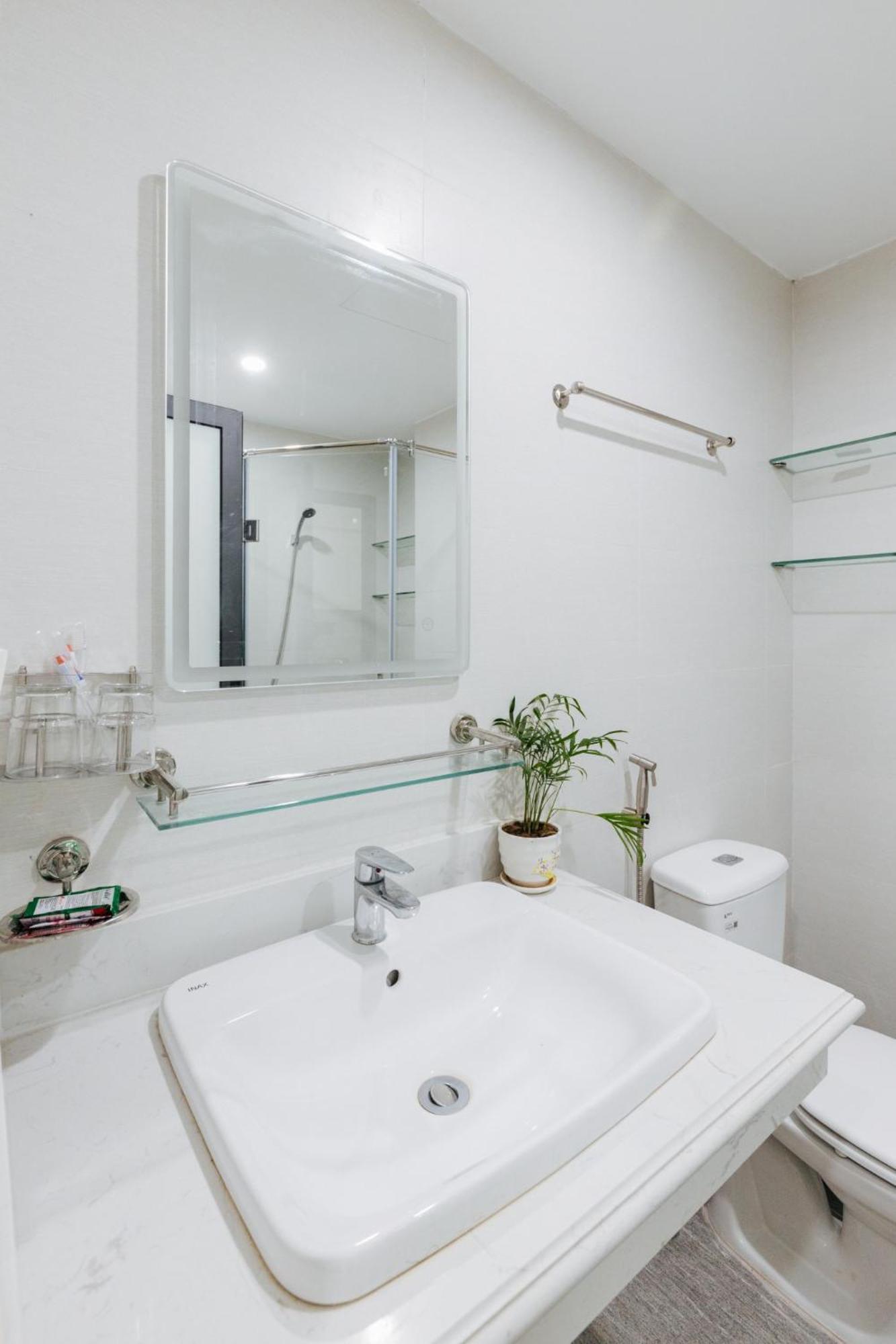 9 Light Apartment Hanoi Exterior photo